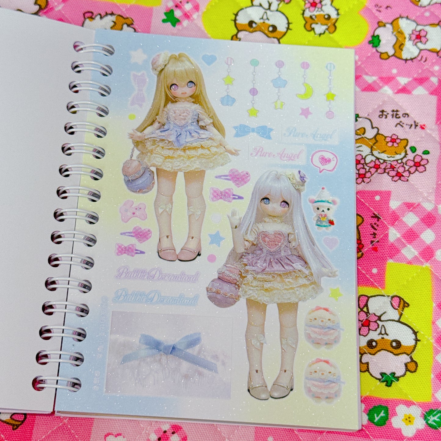 Sticker Book ♡ 30 pages (background sand)