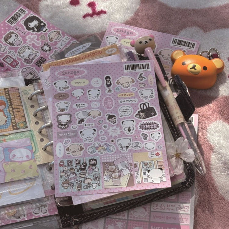 munyu - otaku sheet sticker