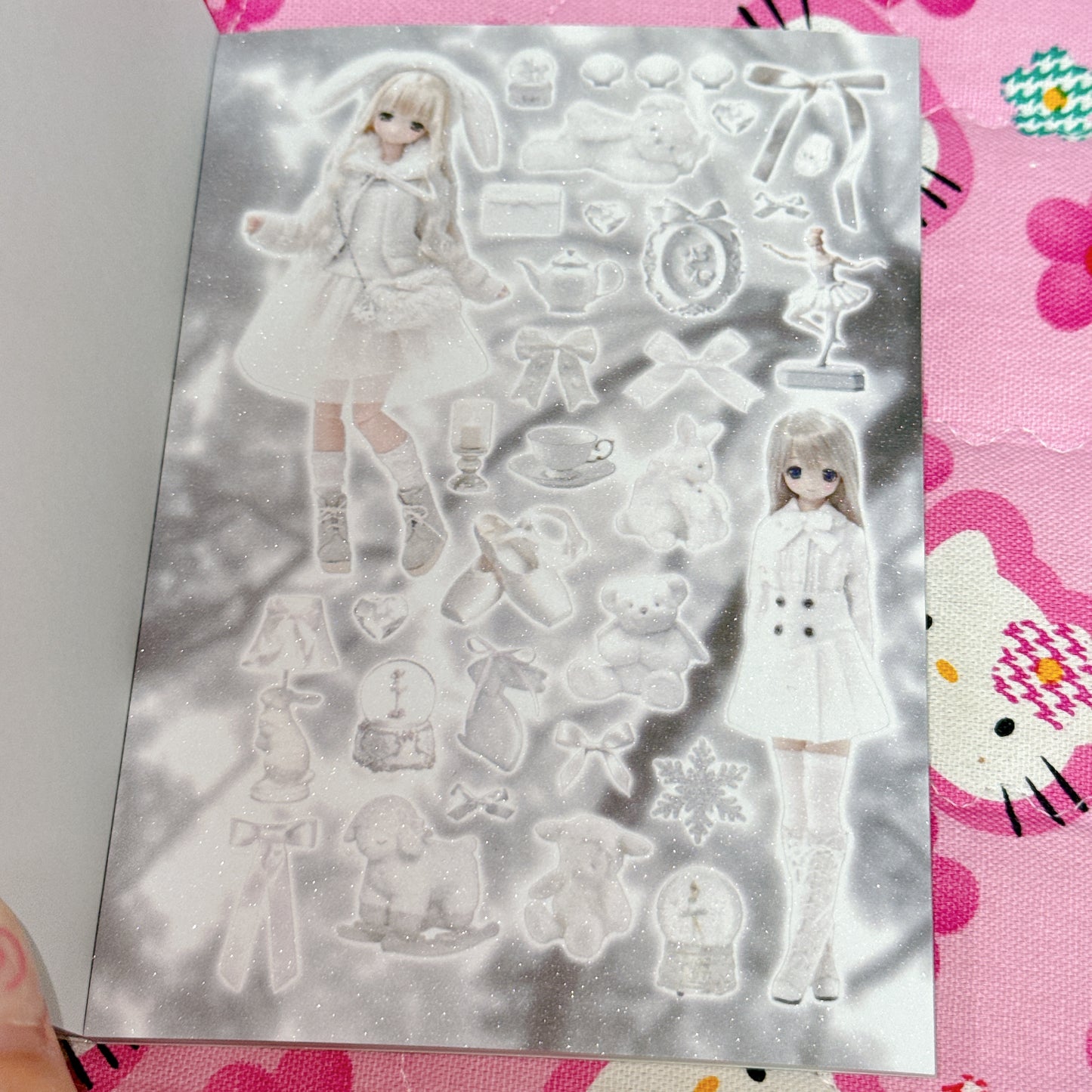 Sticker Book ♡ 33 pages