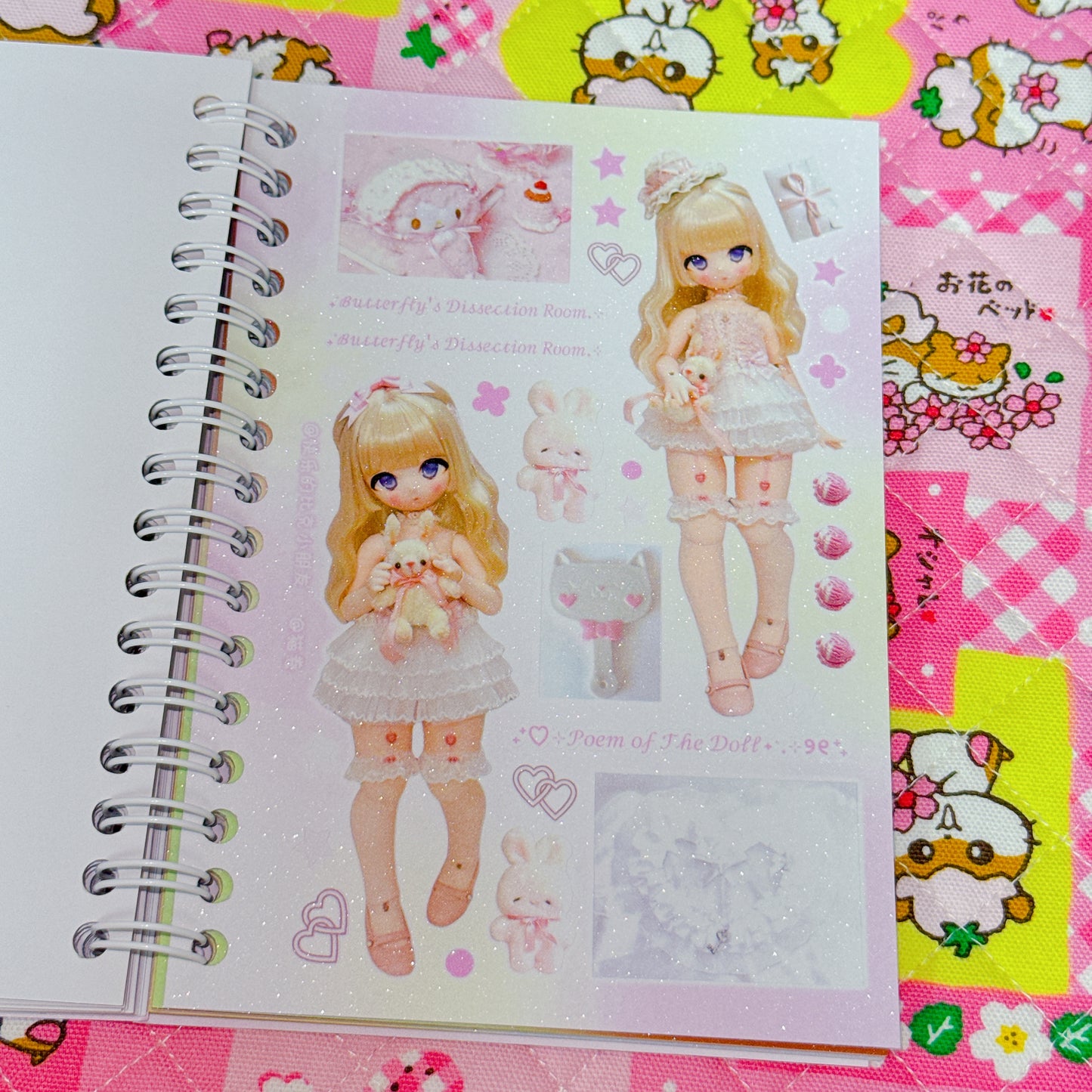 Sticker Book ♡ 30 pages (background sand)